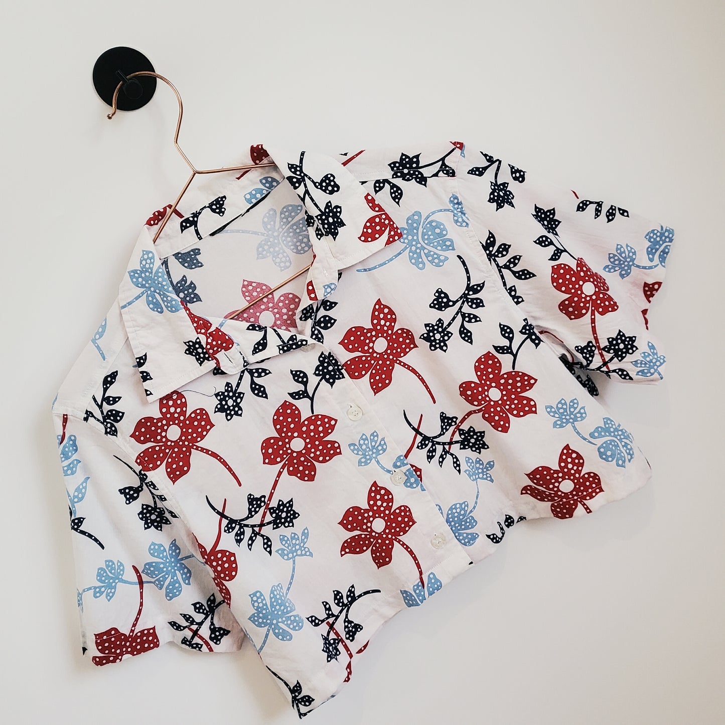 Reworked Vintage Floral Cropped Shirt | Size 8