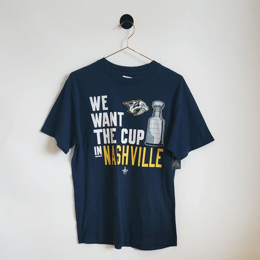 2010 NHL Nashville Hockey Varsity  T-Shirt | Size S