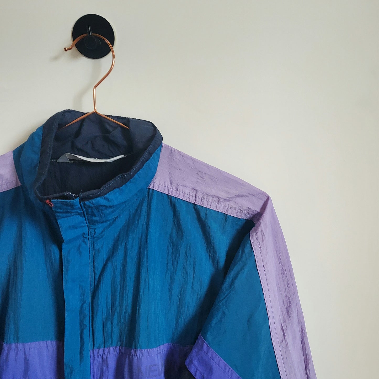 Vintage 90s Lightweight Windbreaker Jacket | Size M