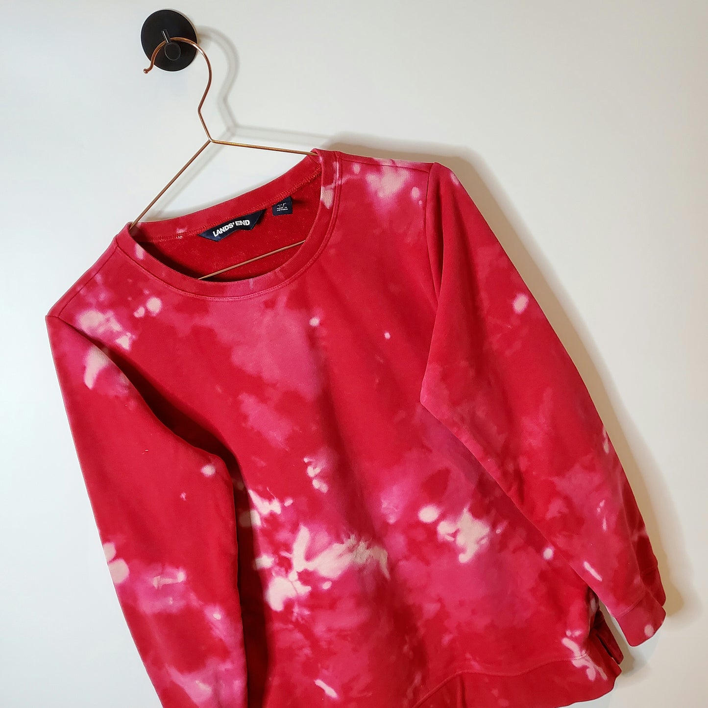 Upcycled Vintage Tie-Dye Sweatshirt Red Size Small