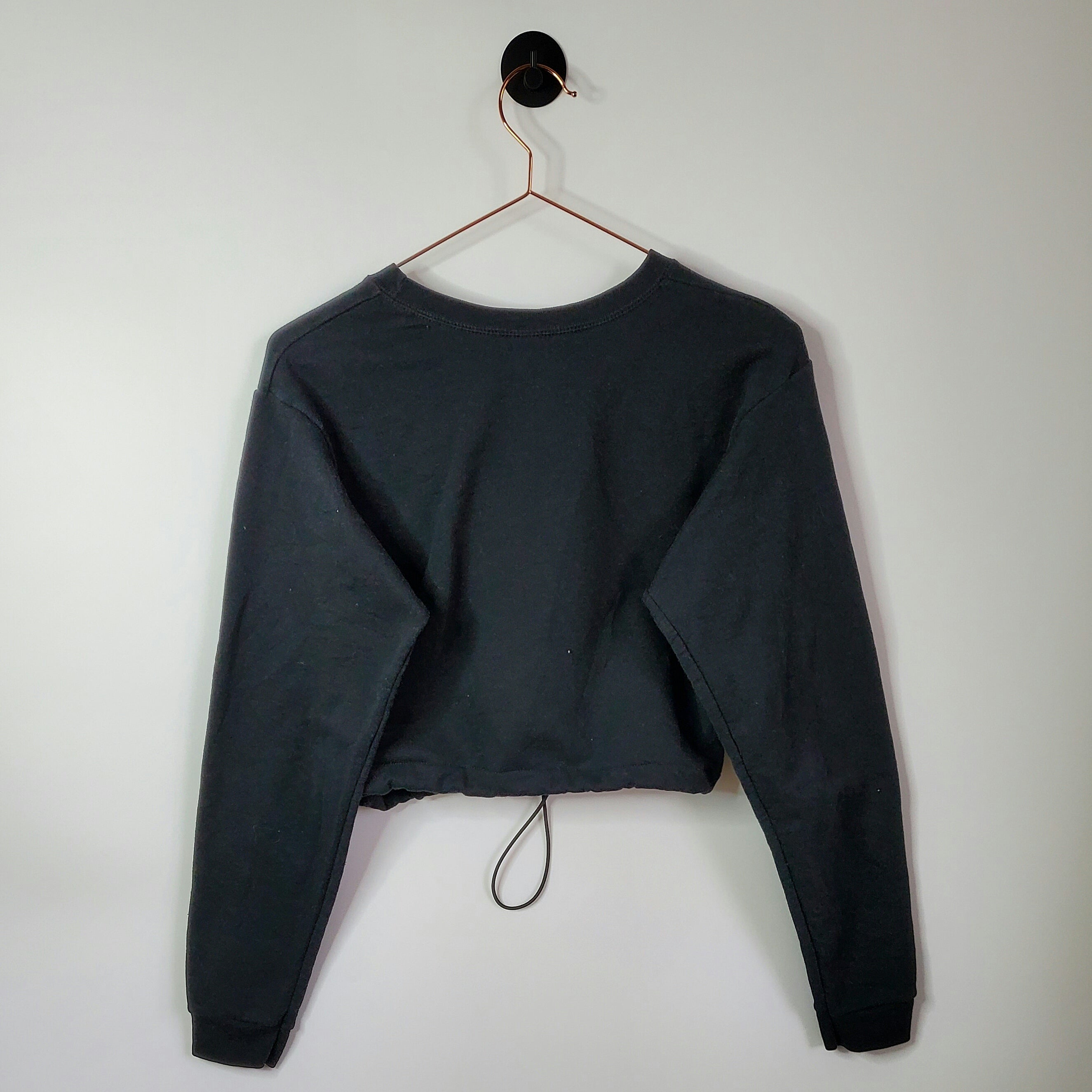 Long sleeve hotsell crop sweatshirt